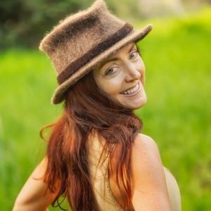 Meet your Posher, Raven